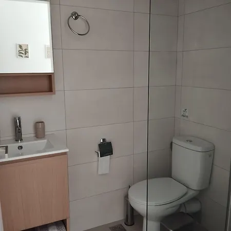 Cream Cozy Getaway - 3 Pearls Pool Retreat Apartament